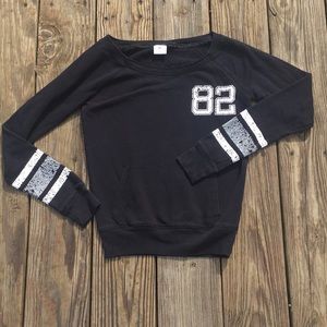 Girls sweatshirt.